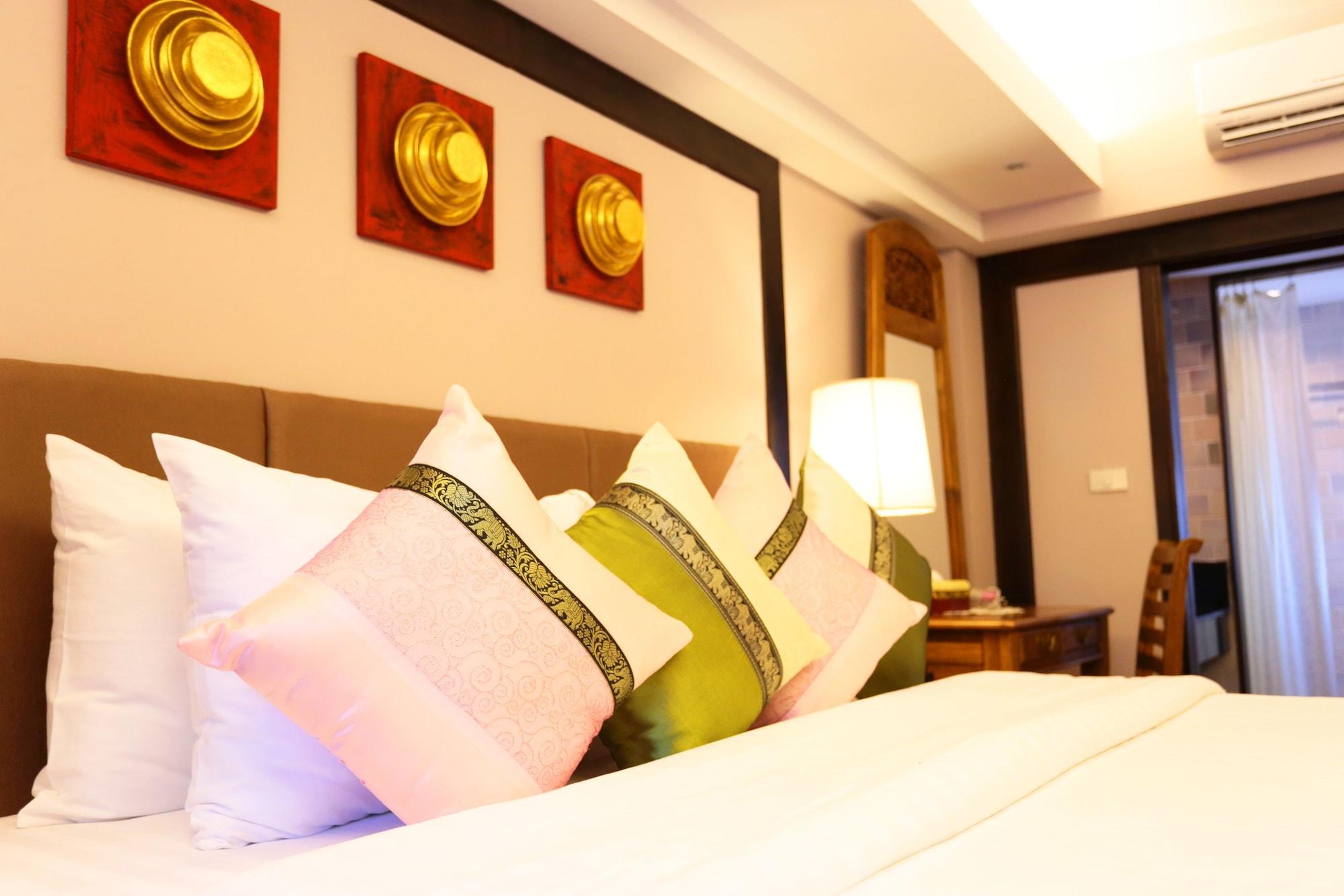Viang Thapae Resort- SHA Extra Plus Chiang Mai Bagian luar foto